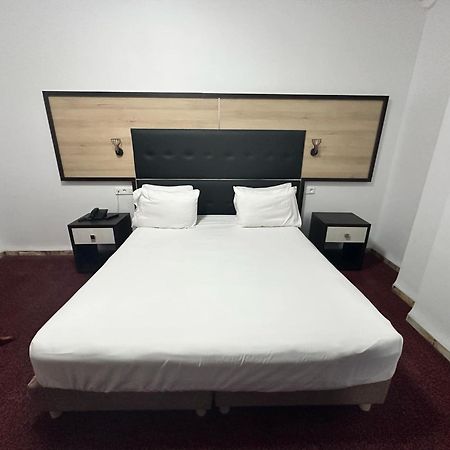 Hotel Mistral 오랑 외부 사진